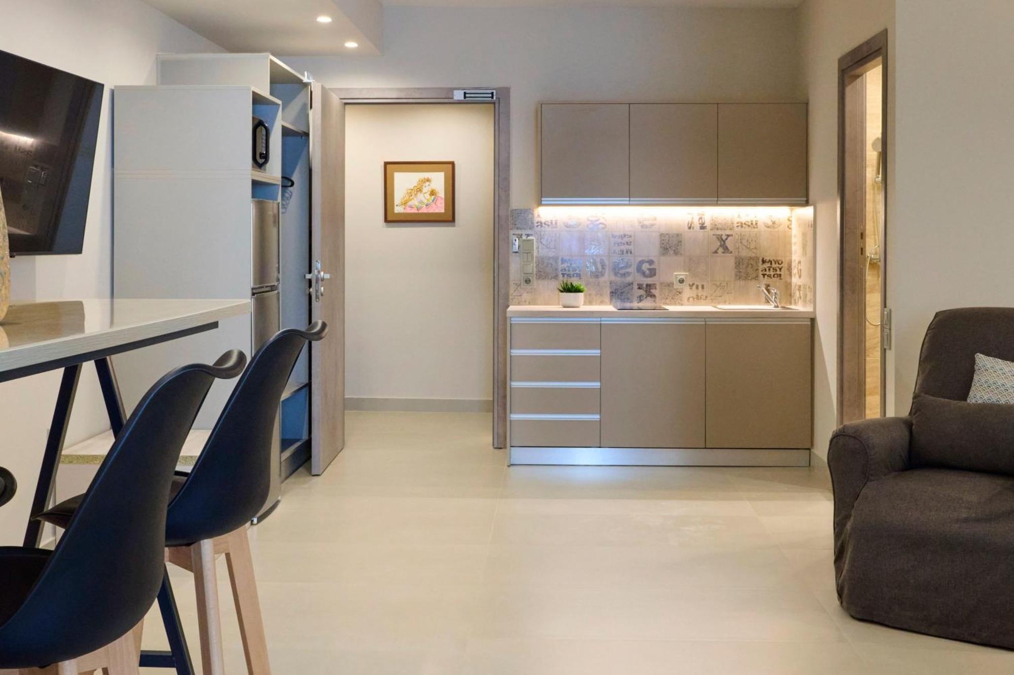Acropolis Muses - Downtown Luxury Apartments Athena Bagian luar foto